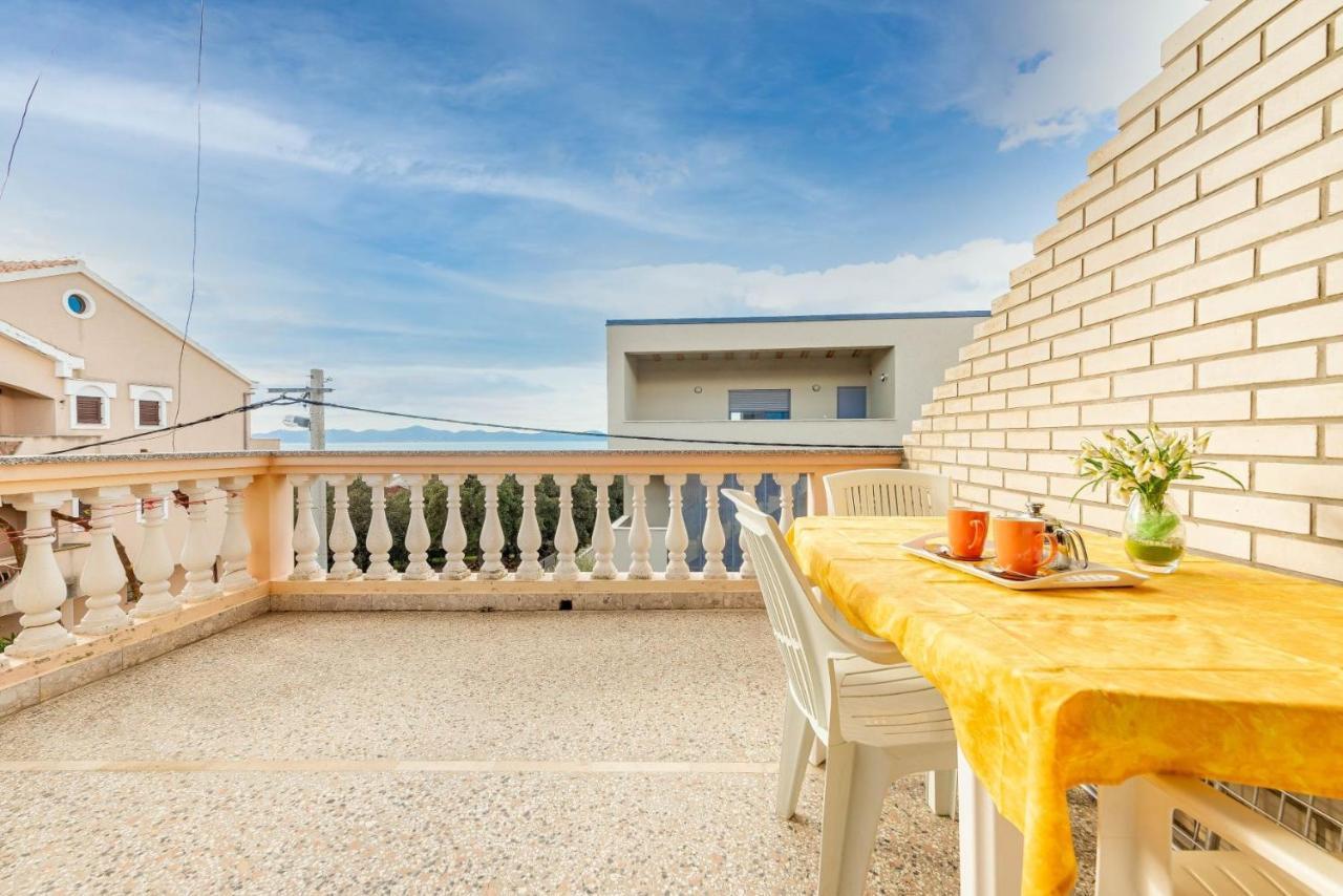 Family Friendly Seaside Apartments Kozino, Zadar - 5749 Petrcane Exteriör bild
